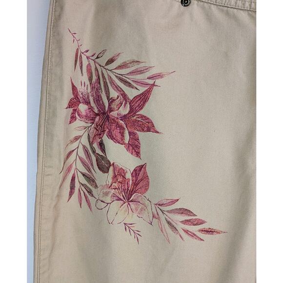 Liz Claiborne Lizwear Jeans Audra Cropped Khaki Pants Size 12 Pink Floral Accent - Picture 5 of 9